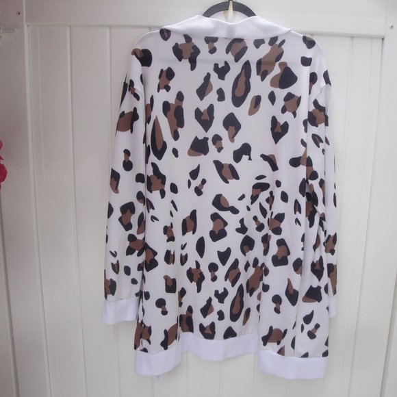 Floral Blooming Cardigan Women's 2XL Animal Print Open Cardigan - Picture 3 of 4